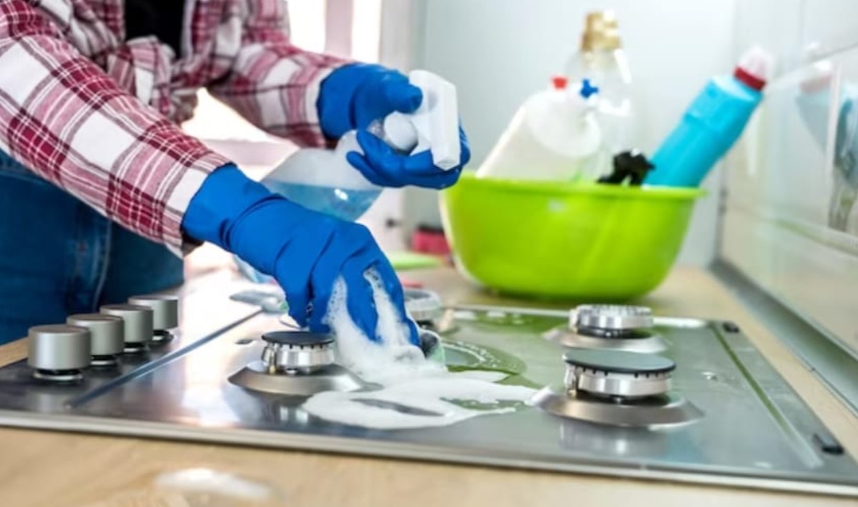 kitchen deep cleaning